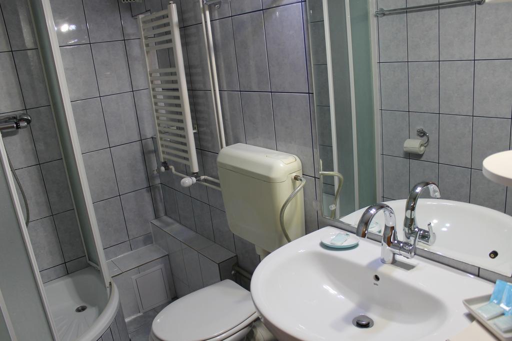 News Apartment Bucharest Bilik gambar